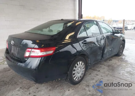 2010 Toyota Camry Le z USA, uszkodzony, nr VIN 4T1BF3EK0AU085480